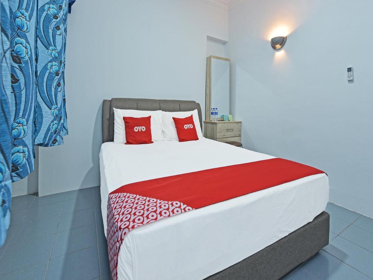 Oyo 90544 M&H Hotel Pengerang Exterior foto